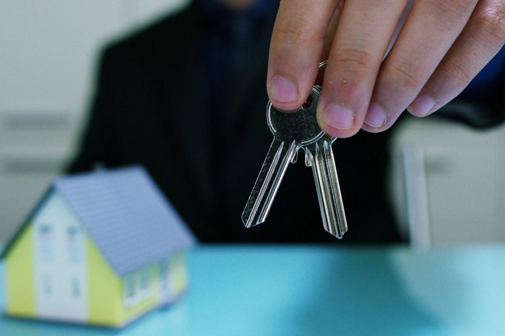 Off-Plan-Vs.-Ready-Property-The-Best-Dubai-Investment-Option_6_11zon